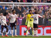 关于利物浦战平曼联，英超榜首争霸战一触即发的信息