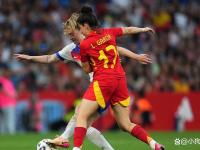西班牙女足队员表现出色，斩获金靴奖