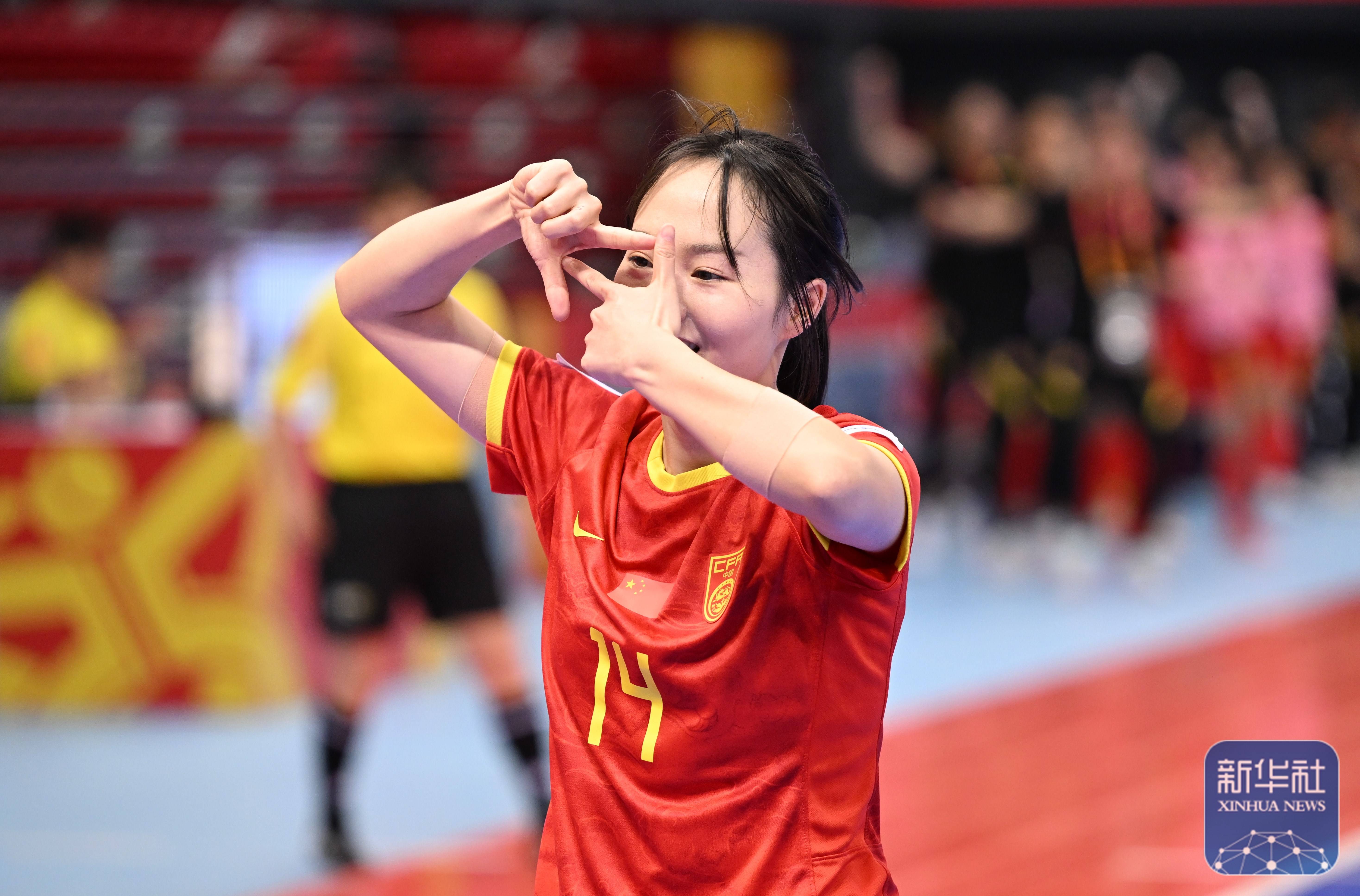 九游体育官方登录入口-最新足球赛况：女子比赛中的巅峰表现！的简单介绍
