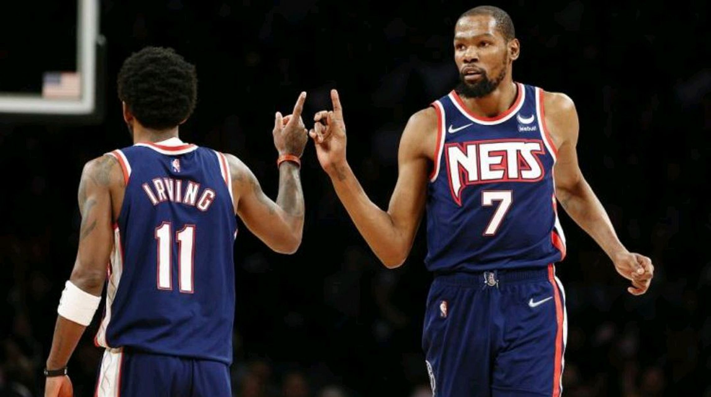 包含猛龙顽强逆转，一举击败对手晋级的词条