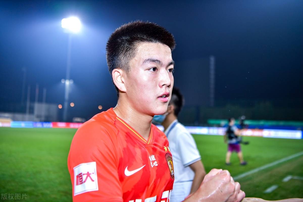 广州队努力拼搏不畏困难取得成功的简单介绍