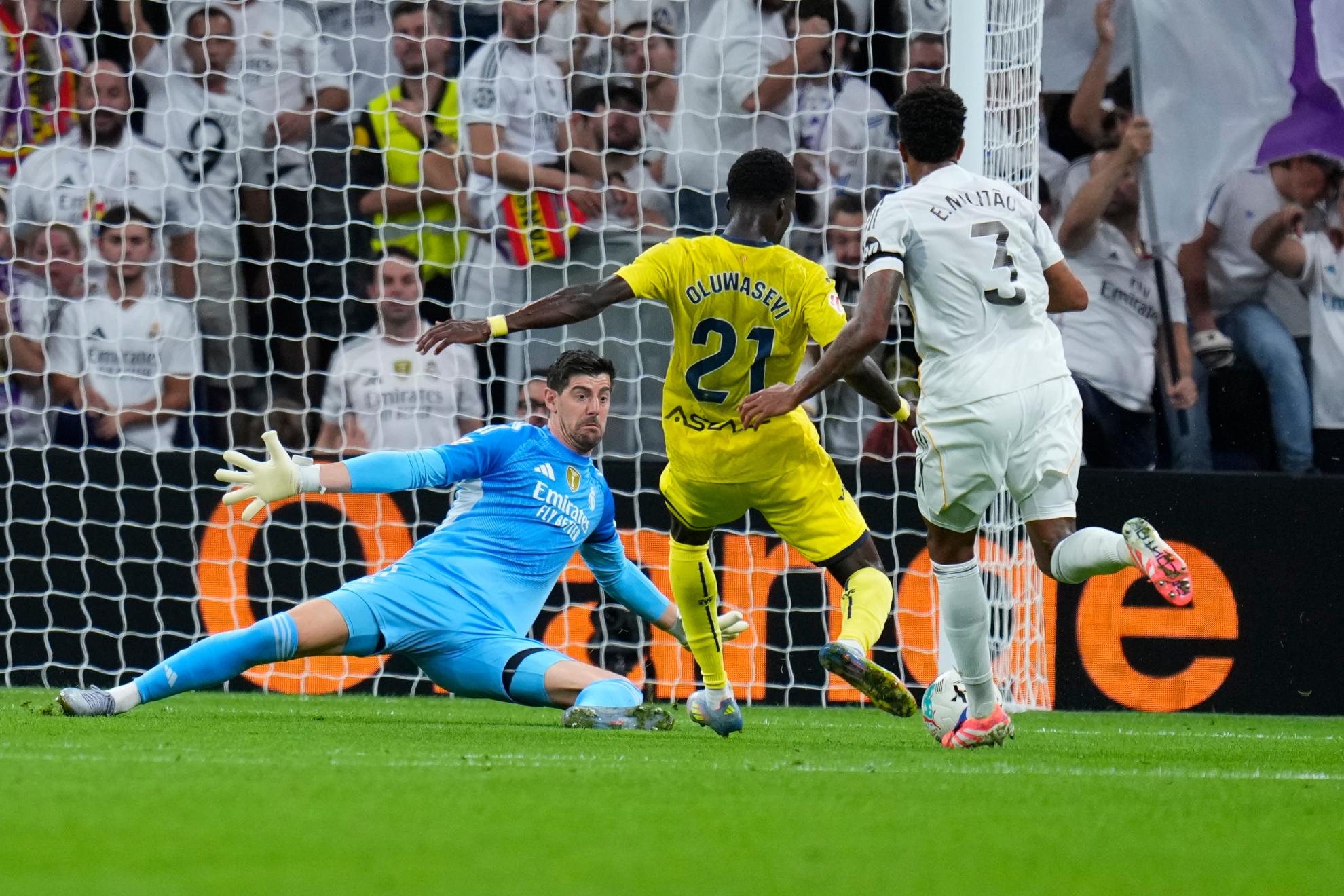 皇家马德里客场战胜巴黎取得关键胜利的简单介绍