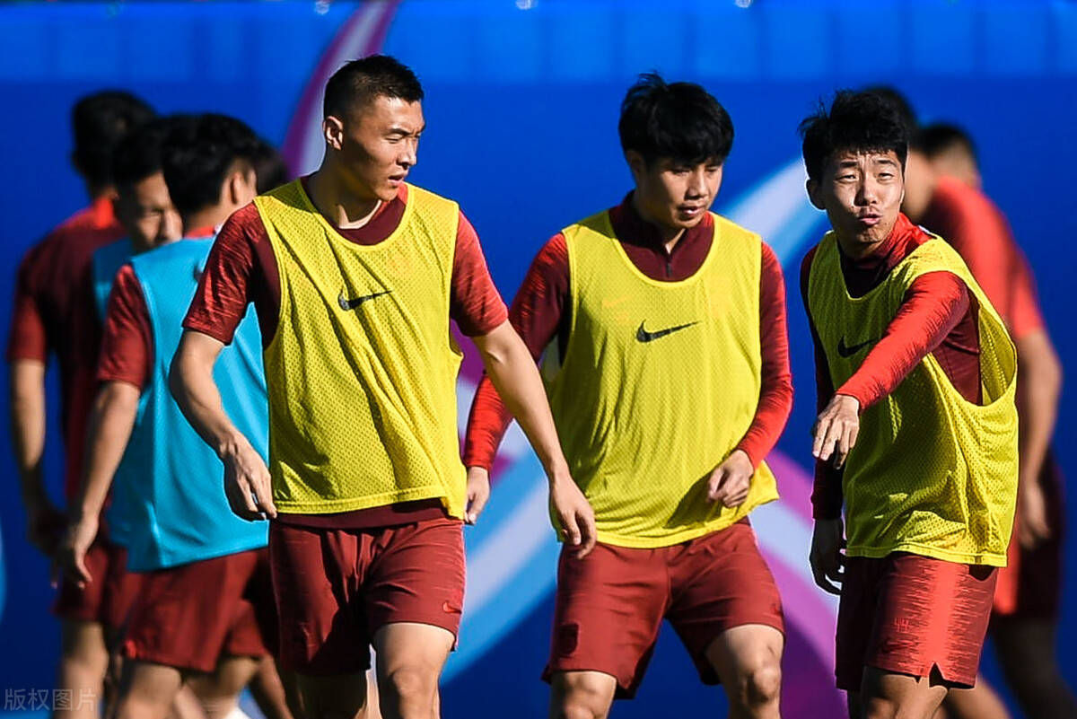 越南强队力克对手，晋级十六强的简单介绍