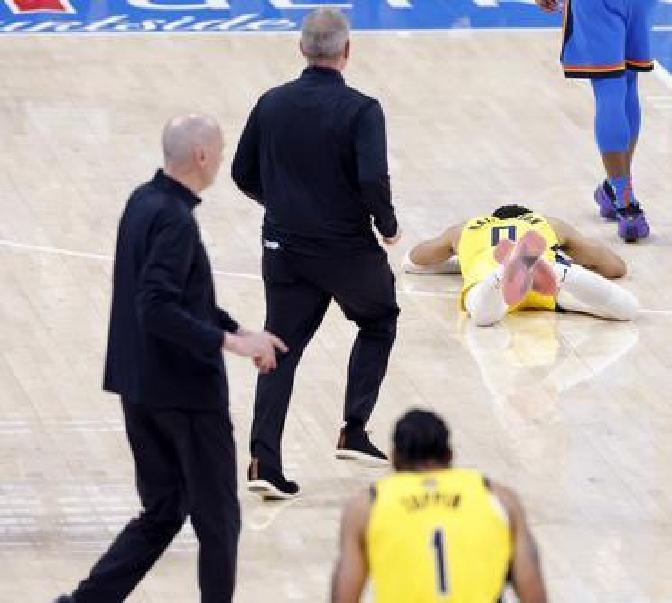 队员受伤离场，球队士气受创随即溃败的简单介绍