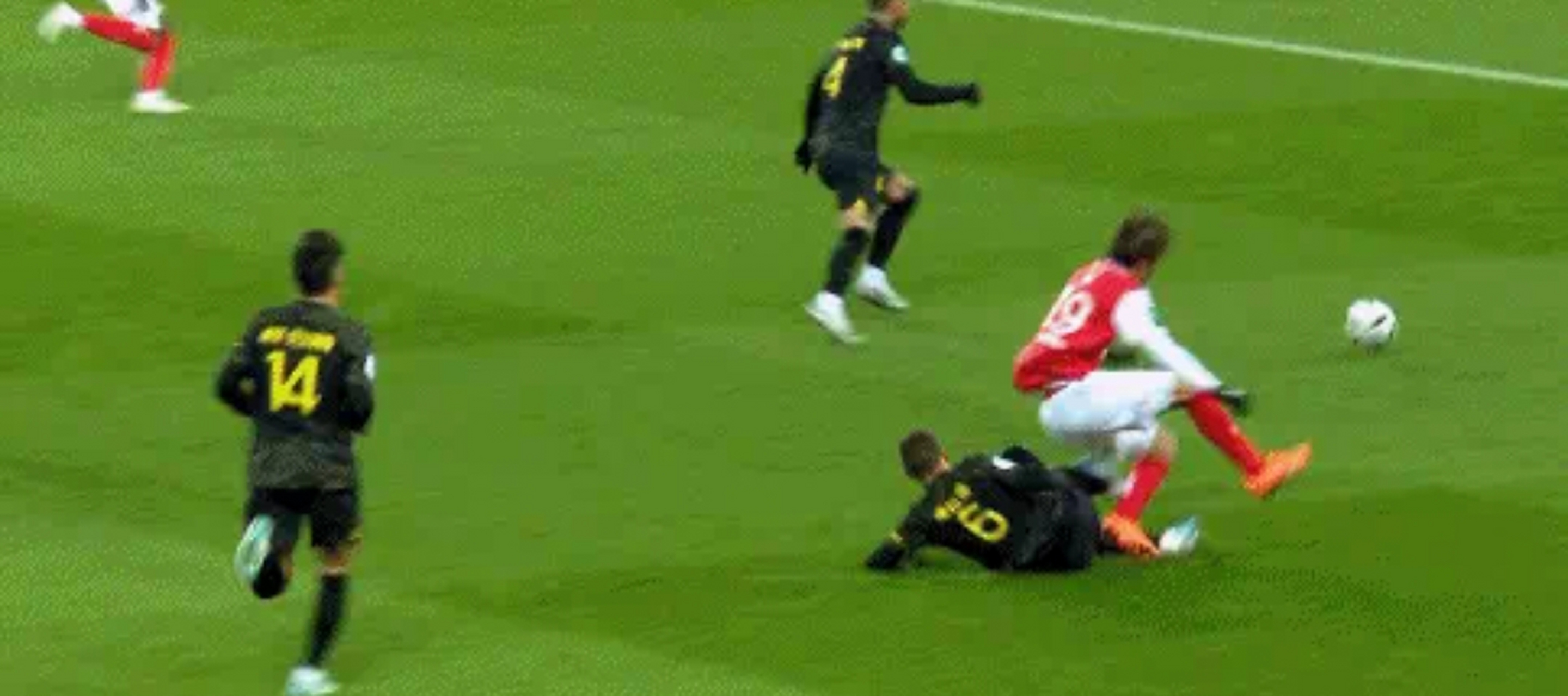 关于巴黎圣日耳曼射门不准,战平兰斯的信息 关于巴黎圣日耳曼射门不准,战平兰斯的信息